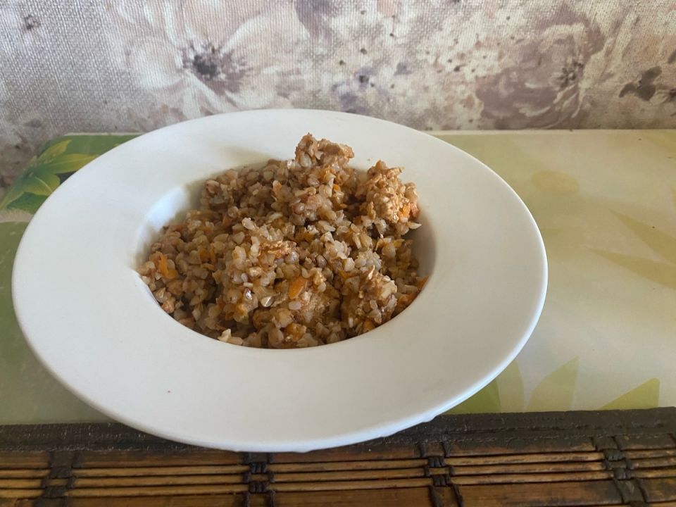 Гречка по–купечески в домашнем исполнении — простой обед на ужин