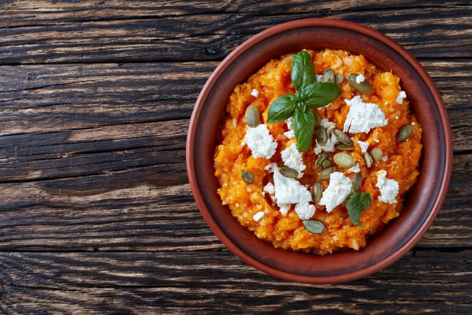 Киноа с тыквой и фетой: вкусное сочетание для вашего стола