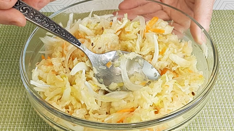 Квашеная капуста: простота и витаминная мощь на зиму