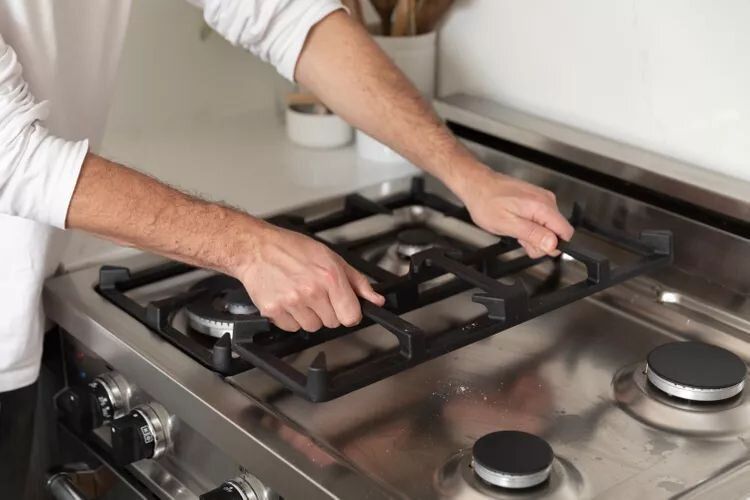 Как вернуть идеальный вид плите: простые и эффективные советы